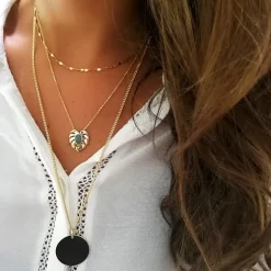 Perrine et Antoinette Colliers Empierrés | Colliers Sans Strass^COLLIER LOUVE